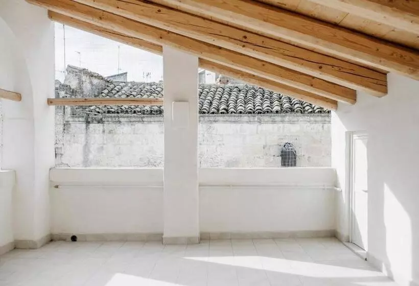 پانسیون Clementia Guest House