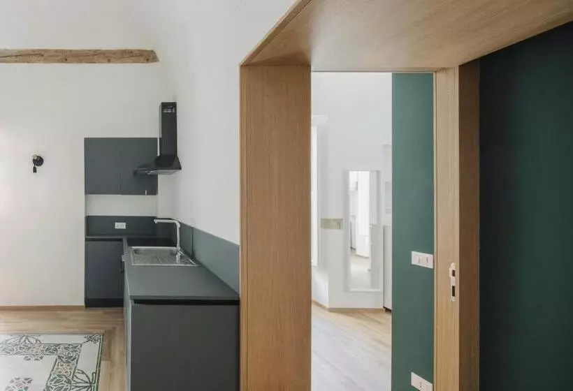 پانسیون Clementia Guest House