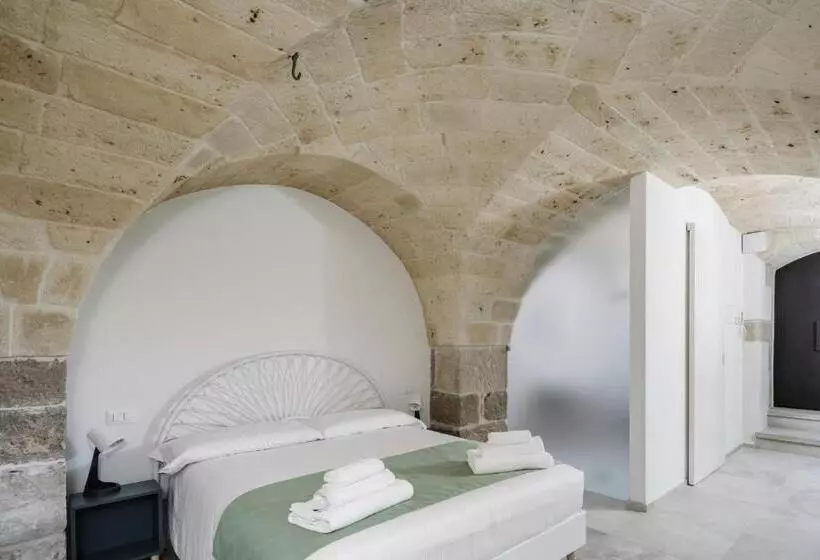 پانسیون Clementia Guest House