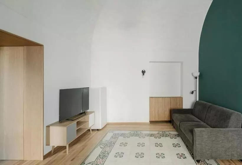 پانسیون Clementia Guest House