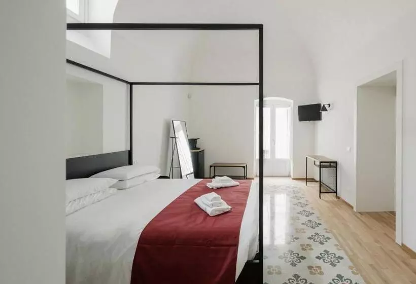 پانسیون Clementia Guest House