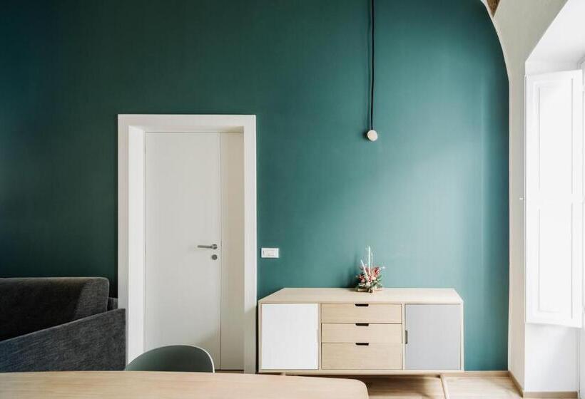 پانسیون Clementia Guest House