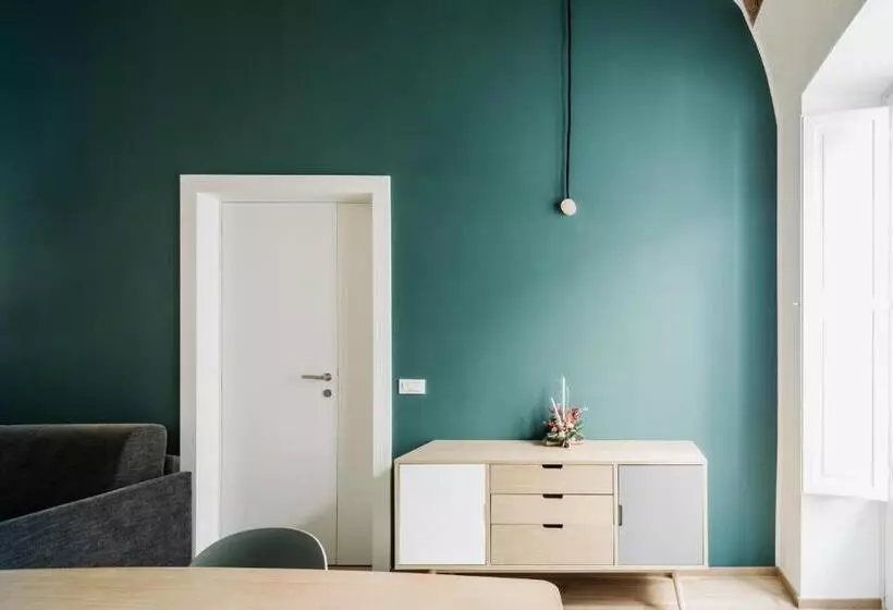 پانسیون Clementia Guest House