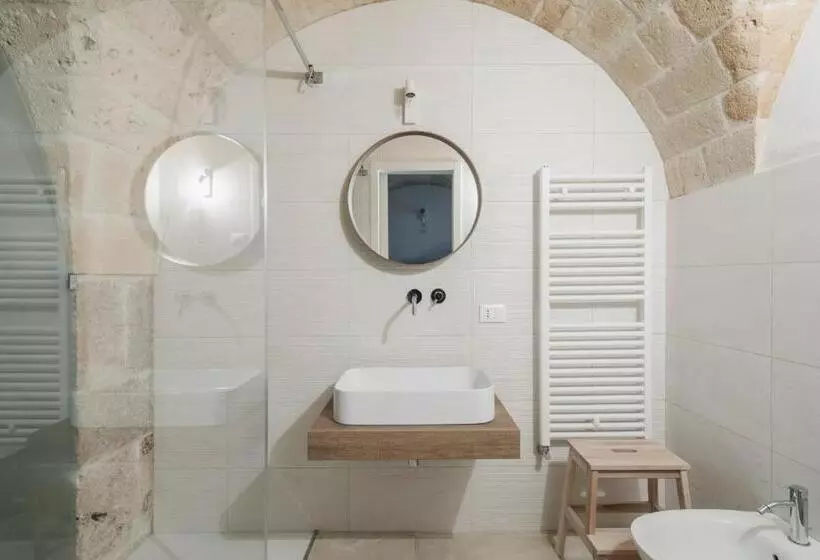 پانسیون Clementia Guest House