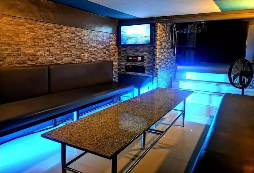 Majatalo Mchanns Place
