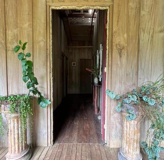 בית מלון כפרי El Zota