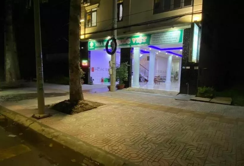 Motel Quốc Việt