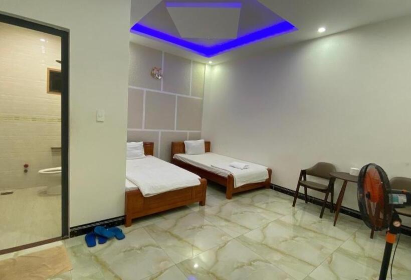 Motel Quốc Việt