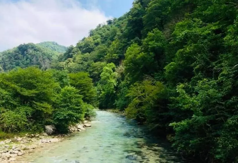 پانسیون Martv Elle Boutique Guesthouse