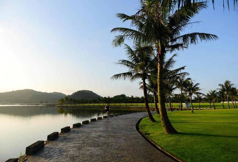 The Five Villas & Resort Ninh Binh