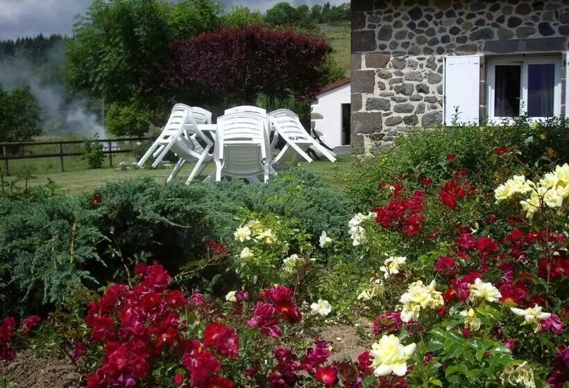 Aamiaismajoitus (B&B) Ferme De Lamourio