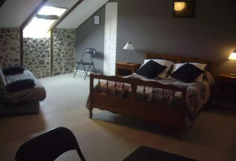 Aamiaismajoitus (B&B) Ferme De Lamourio