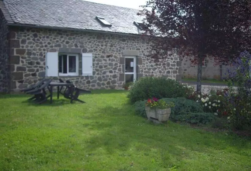 Aamiaismajoitus (B&B) Ferme De Lamourio