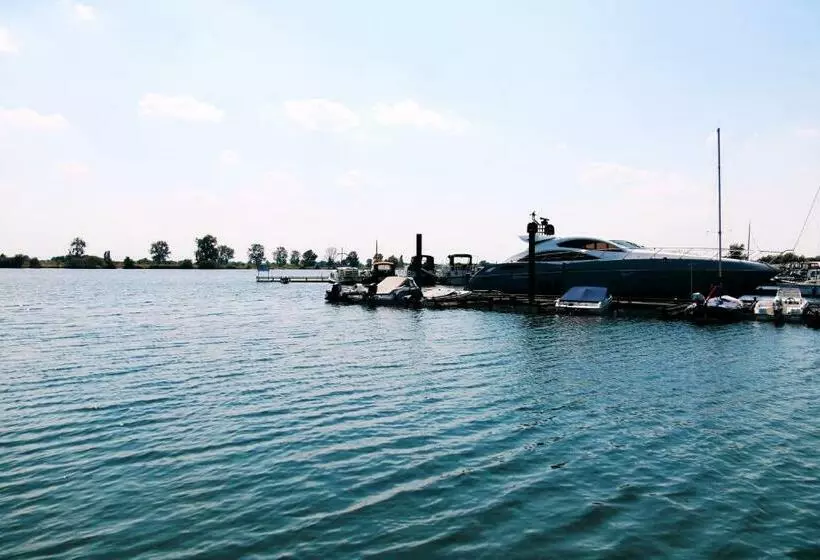 Floatel   De Schans Alphen