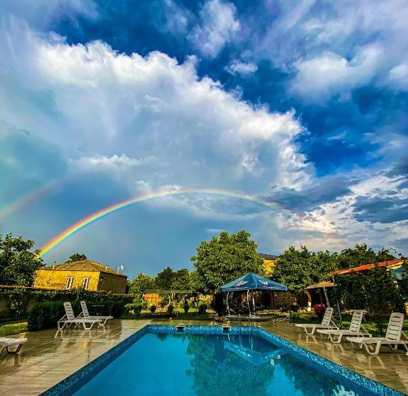 هتل Chateau Ikalto