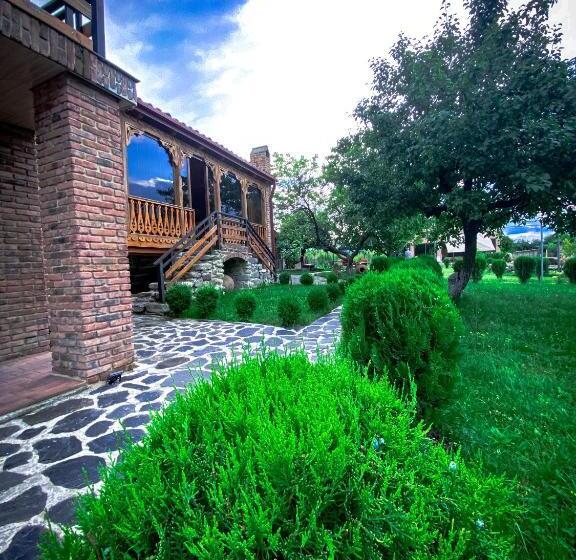 هتل Chateau Ikalto