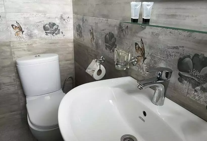 هتل Rezohut