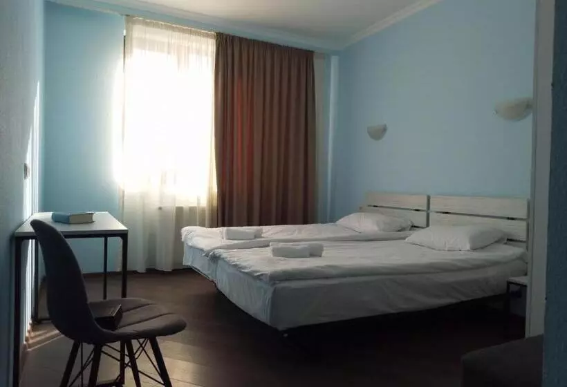 هتل Rezohut