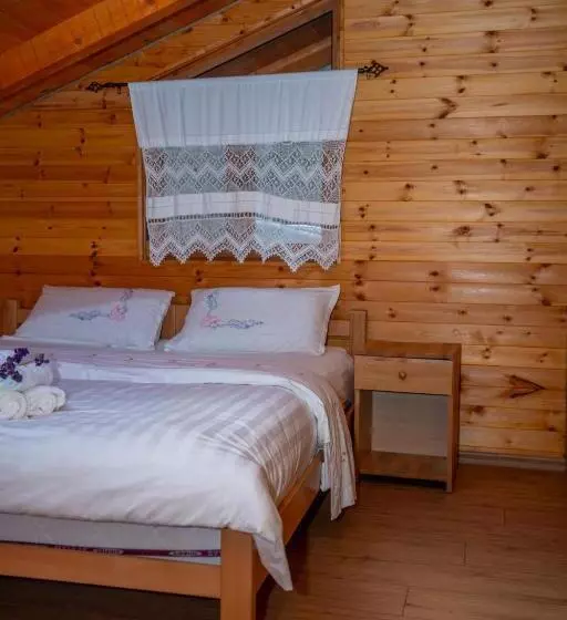 ペンション Bee Eco Guest House