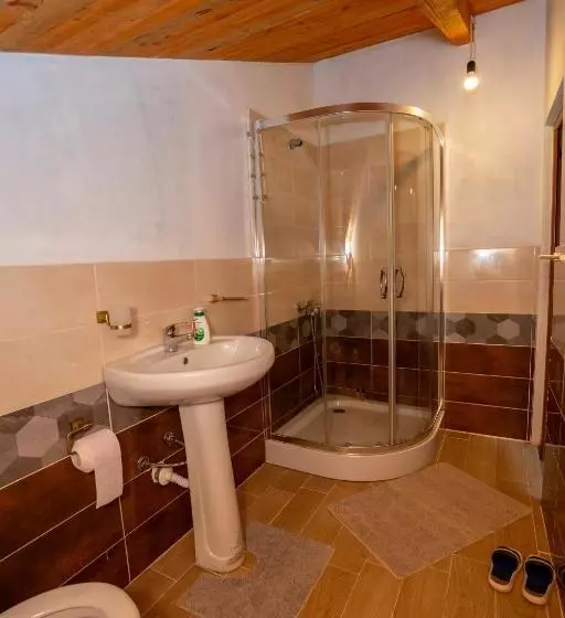 ペンション Bee Eco Guest House