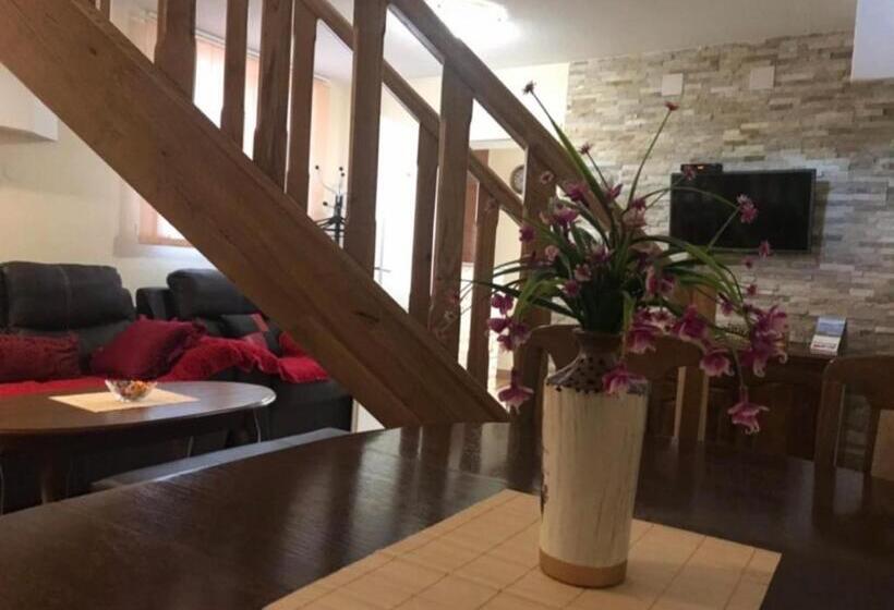 بنسيون Restoran Sa Sobama Za Iznajmljivanje Mali Raj