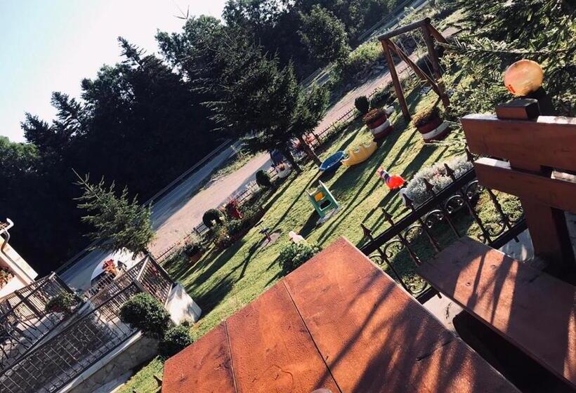 بنسيون Restoran Sa Sobama Za Iznajmljivanje Mali Raj