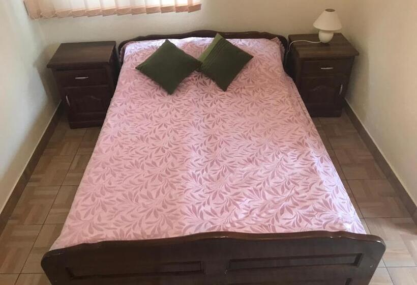 بنسيون Restoran Sa Sobama Za Iznajmljivanje Mali Raj