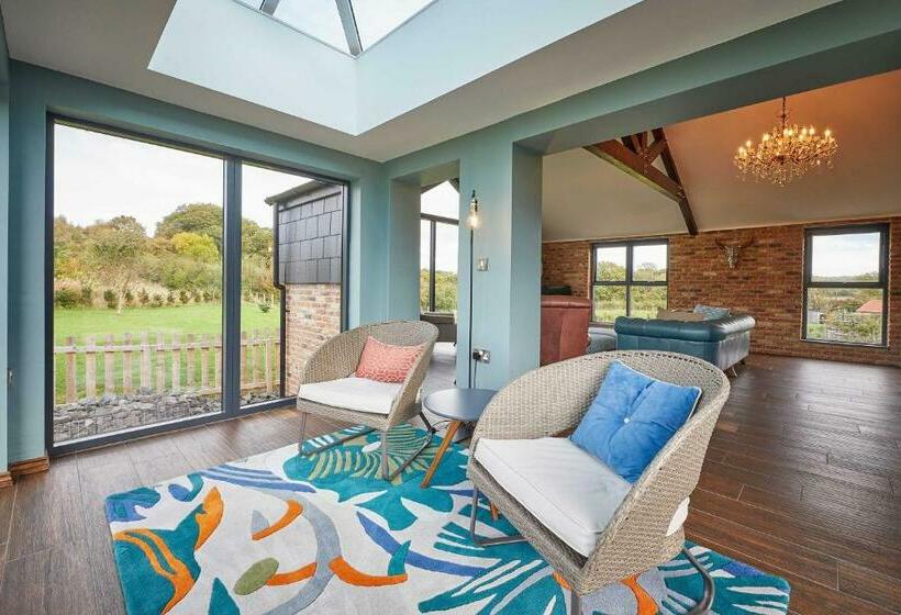 펜션 Woodland Barn