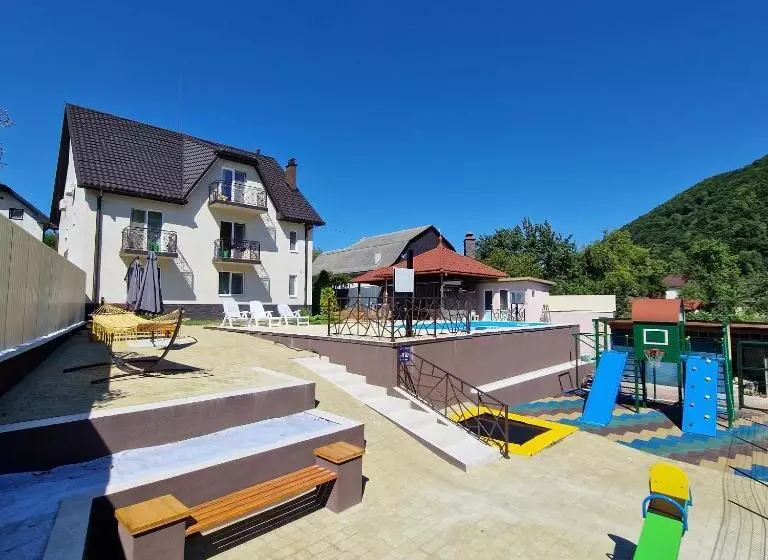 Retkeilymaja усадьба  у артура