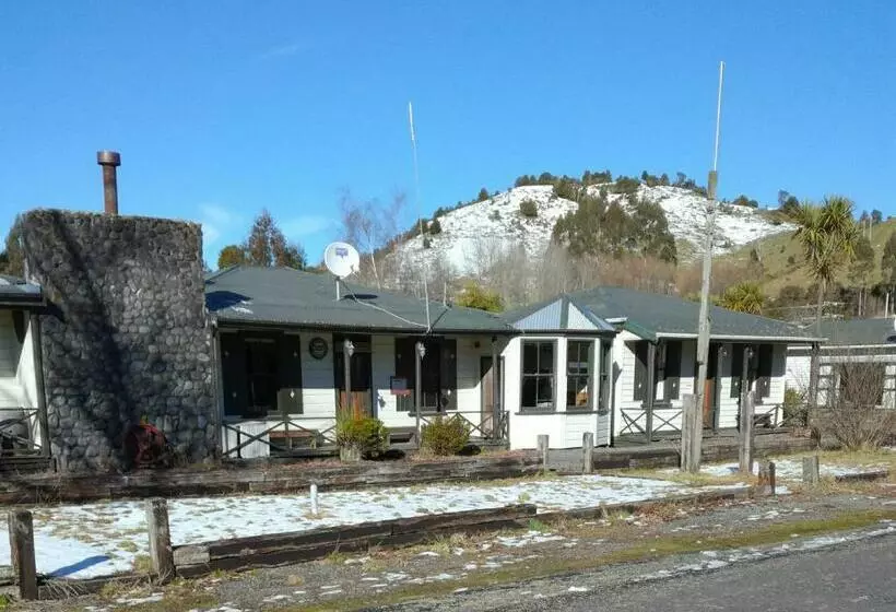 Retkeilymaja Slalom Lodge