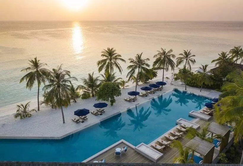 Emerald Faarufushi Resort & Spa   Deluxe All Inclusive