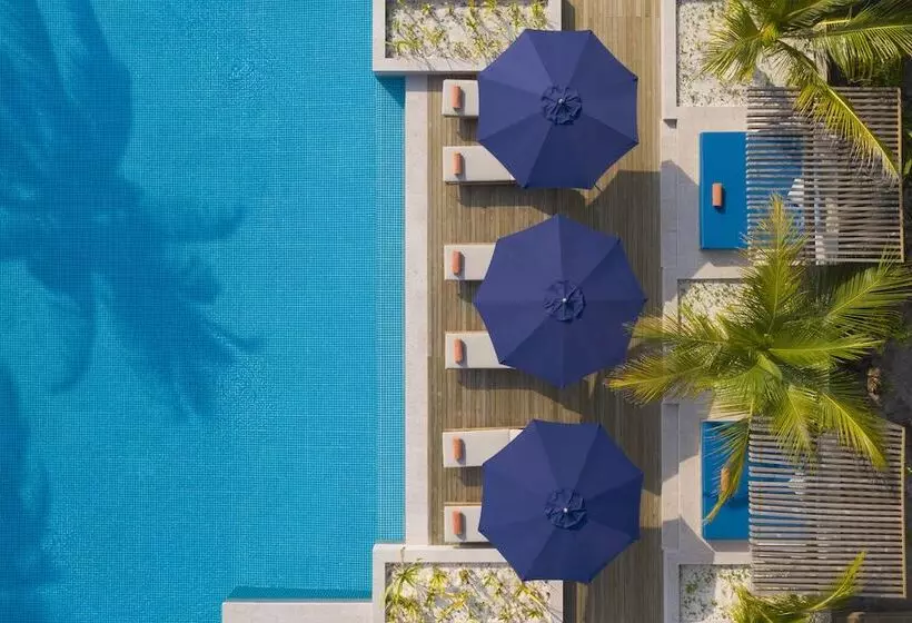 Emerald Faarufushi Resort & Spa   Deluxe All Inclusive