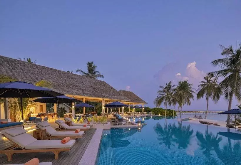 Emerald Faarufushi Resort & Spa   Deluxe All Inclusive