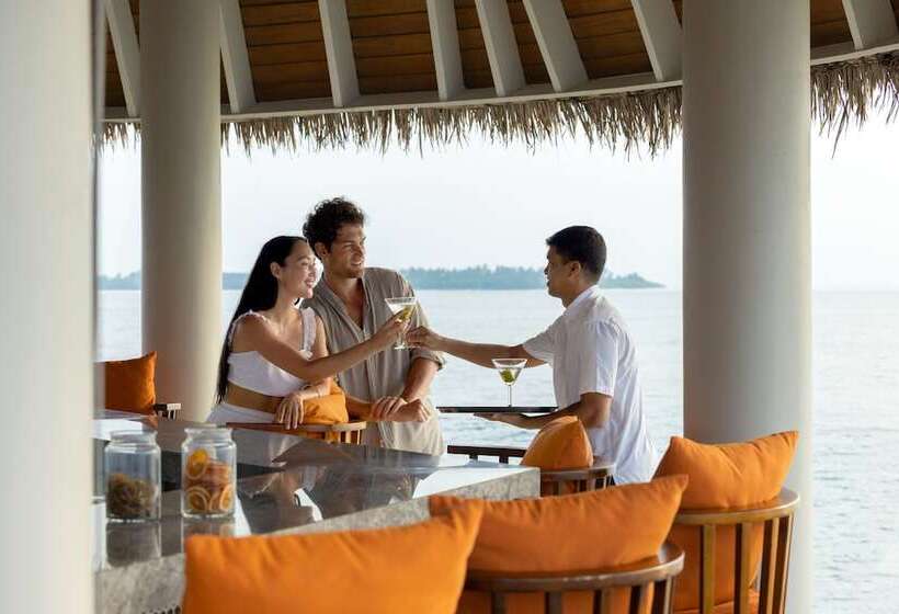 Emerald Faarufushi Resort & Spa   Deluxe All Inclusive