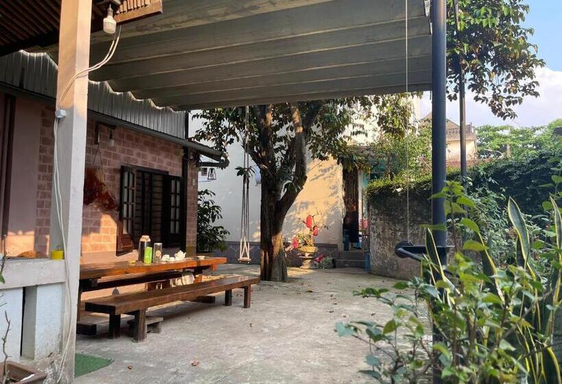 هتل Homestay Minh Tú