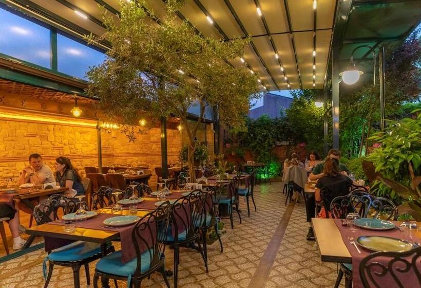 هتل Olive Garden Suite