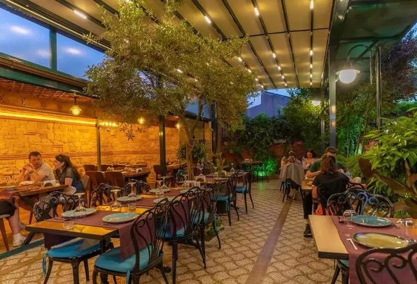 هتل Olive Garden Suite