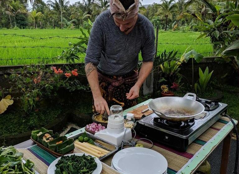 פנסיון Adhitya Dharma Guest House