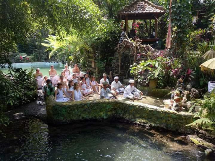 פנסיון Adhitya Dharma Guest House