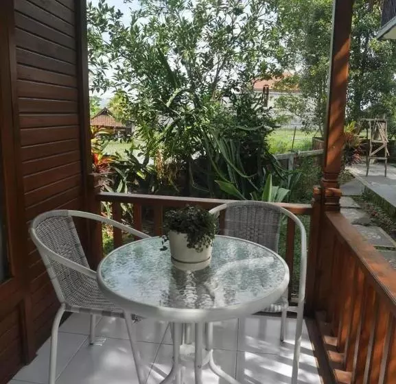 پانسیون Adhitya Dharma Guest House