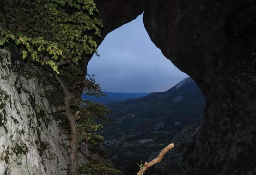 پانسیون Gostilna Tratnik