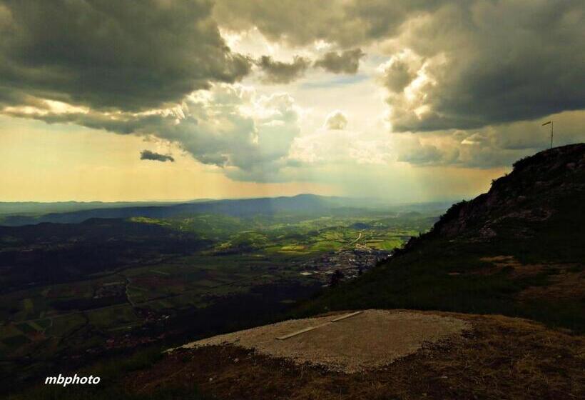 پانسیون Gostilna Tratnik