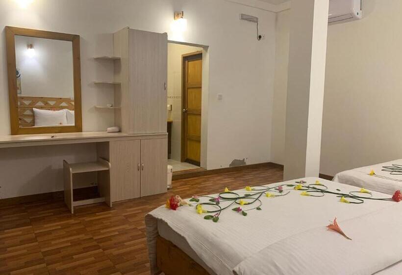 پانسیون Seena Inn