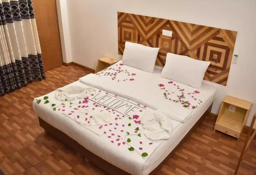 پانسیون Seena Inn