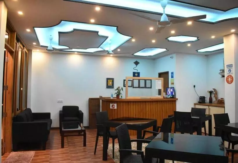 پانسیون Seena Inn