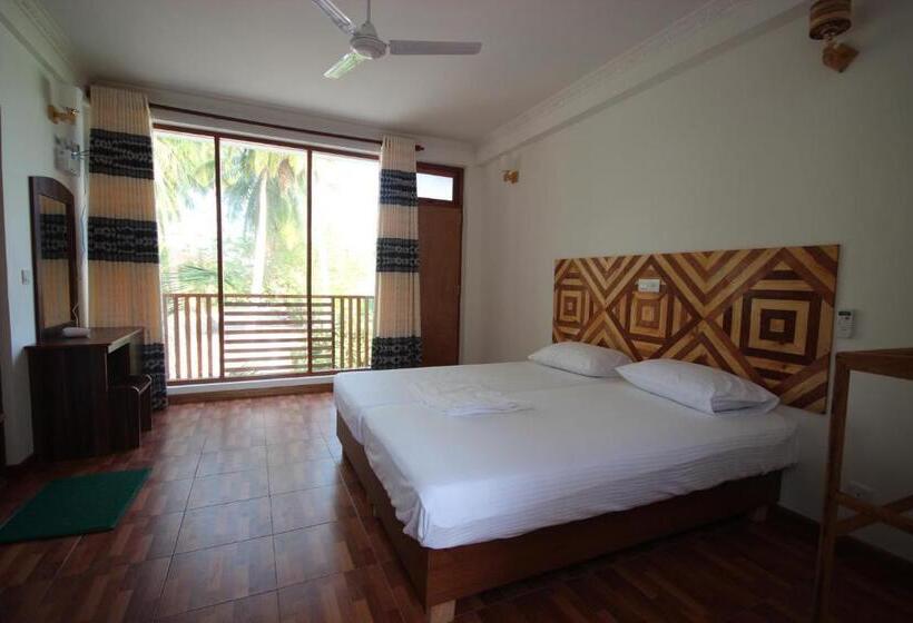 پانسیون Seena Inn