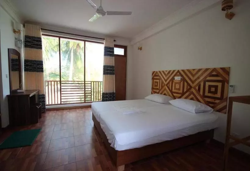 پانسیون Seena Inn