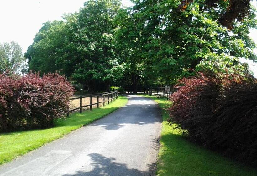 민박 Garrane House