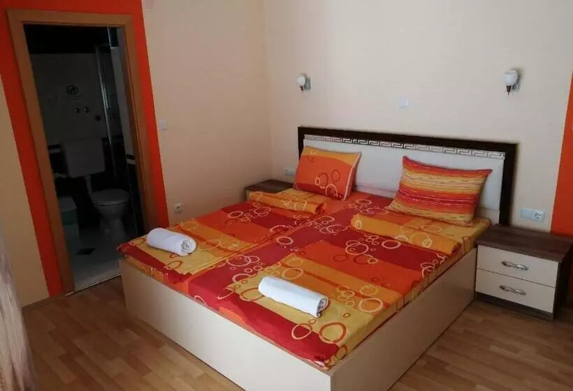 پانسیون Villa Mimi