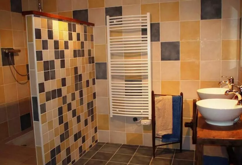 Aamiaismajoitus (B&B) A La Mare Du Vieux Chêne